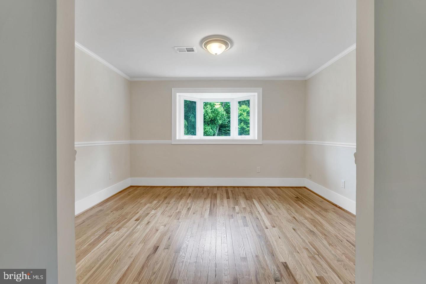 10911 Chandler Road Potomac, MD 20854 - Photo 10 of 58 Dining room