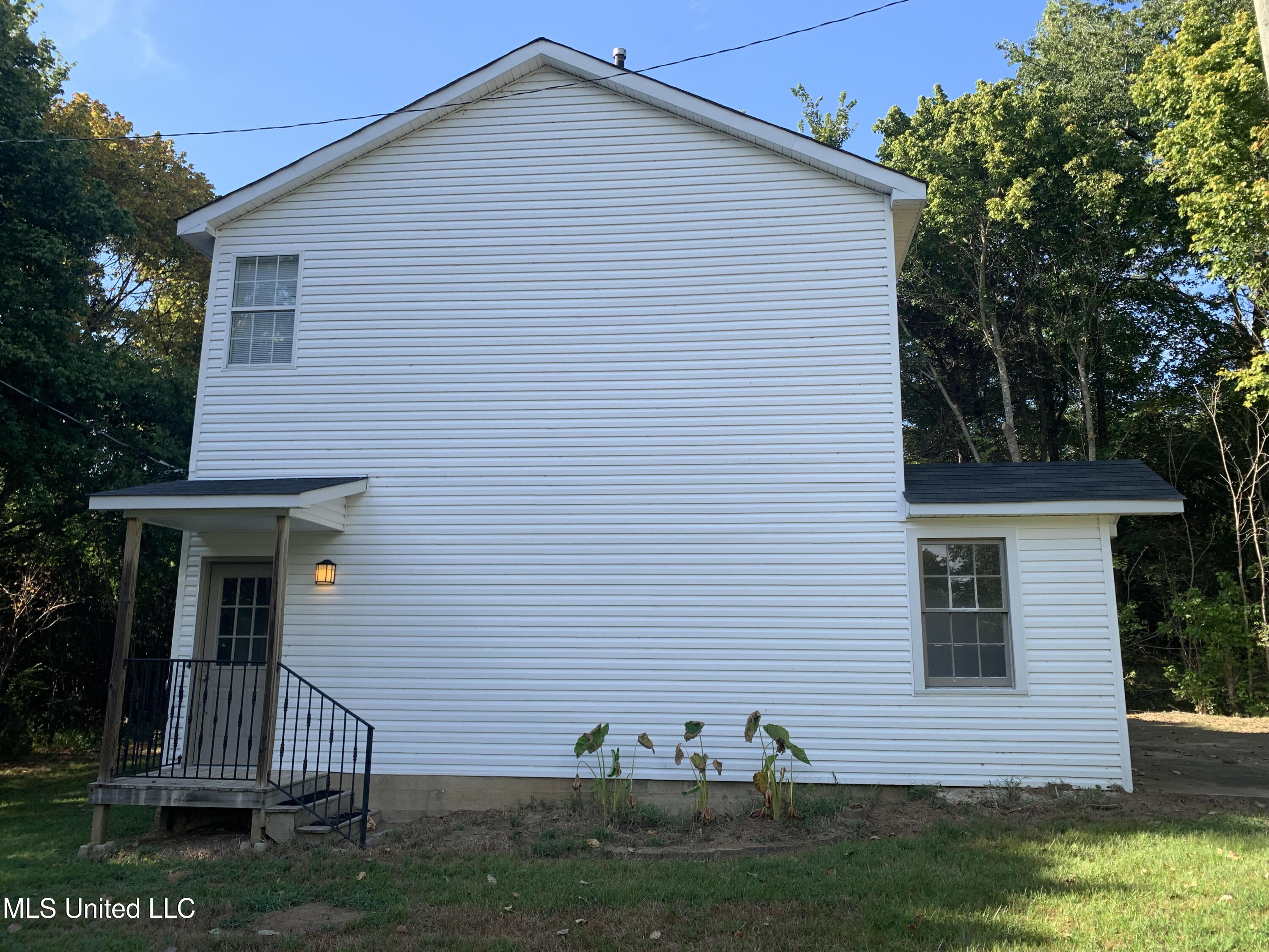 5540 Veazey Road Coldwater, MS 38618 - Photo 14 of 15 Front View!