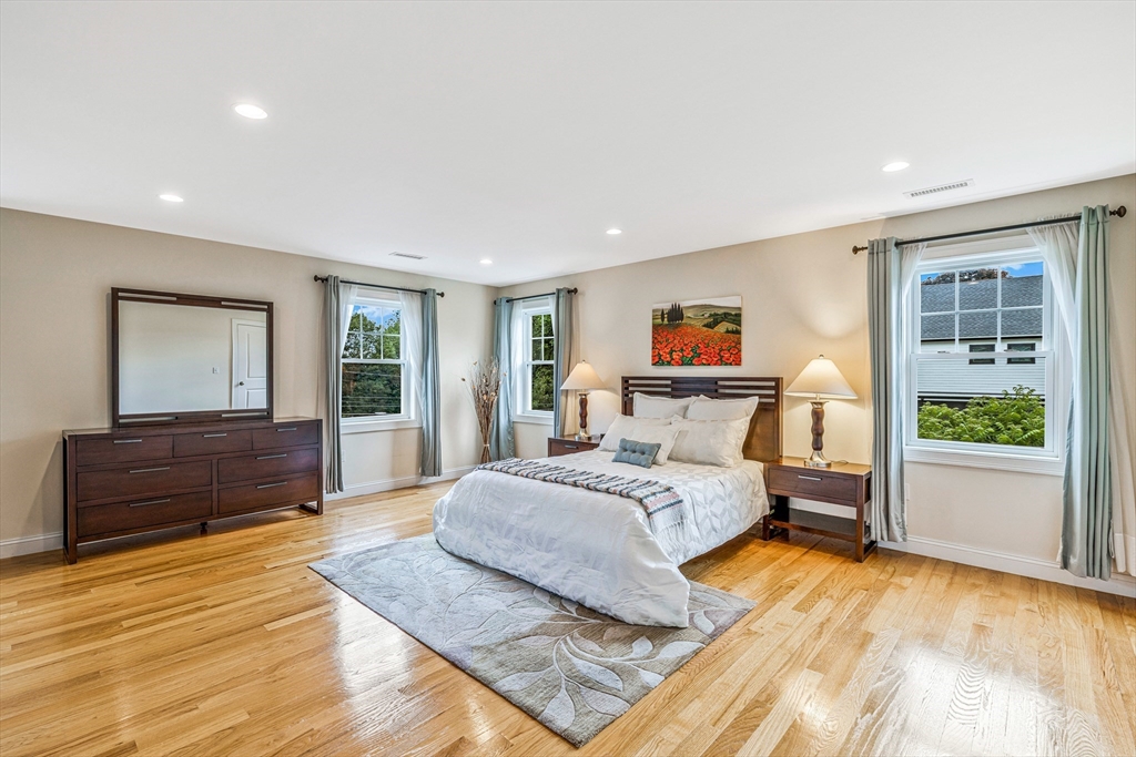 184 College Farm Road Waltham, MA 02451 - Photo 11 of 27