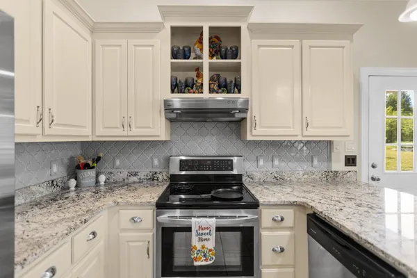 $370,000 | 204 Wellsbrook Circle, Fayetteville, TN 37334