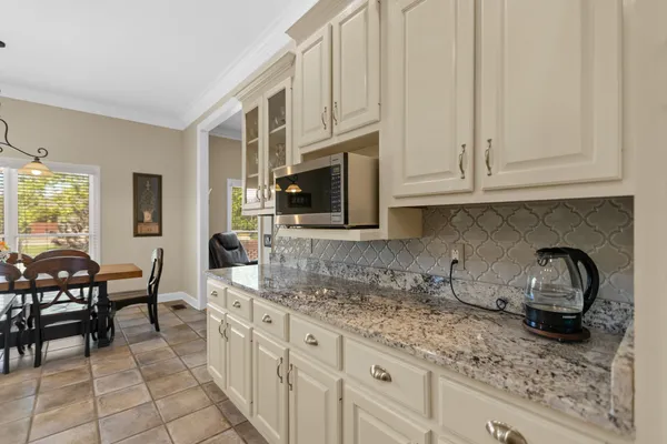 $370,000 | 204 Wellsbrook Circle, Fayetteville, TN 37334