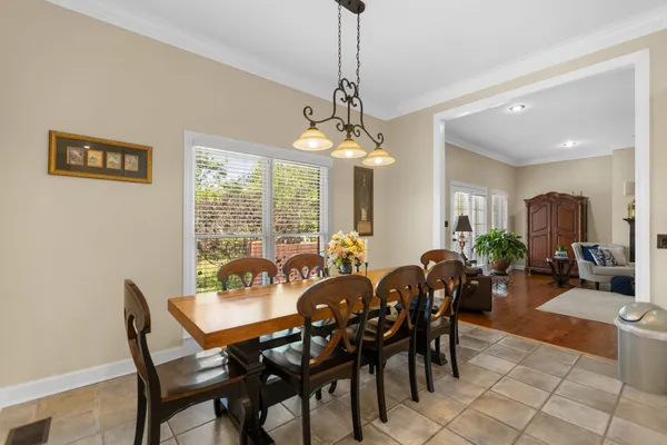 $370,000 | 204 Wellsbrook Circle, Fayetteville, TN 37334