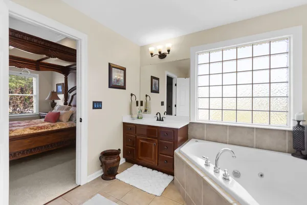 $370,000 | 204 Wellsbrook Circle, Fayetteville, TN 37334