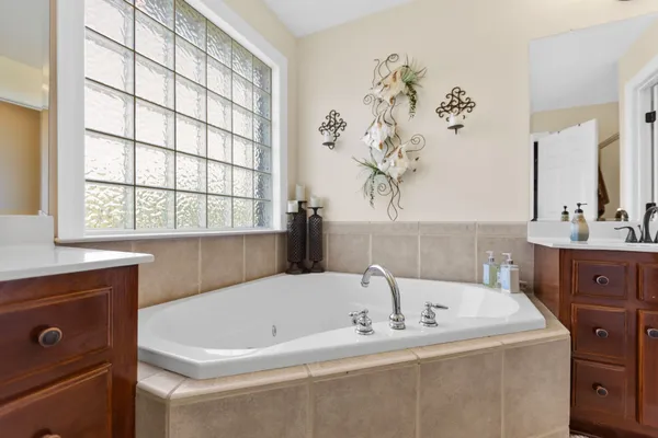 $370,000 | 204 Wellsbrook Circle, Fayetteville, TN 37334