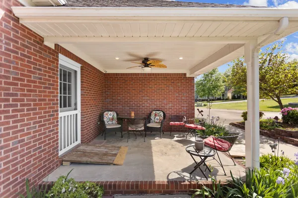 $370,000 | 204 Wellsbrook Circle, Fayetteville, TN 37334
