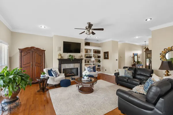 $370,000 | 204 Wellsbrook Circle, Fayetteville, TN 37334