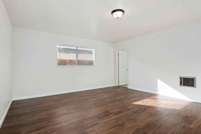 $799,000 | 325 North J Street, Oxnard, CA 93030