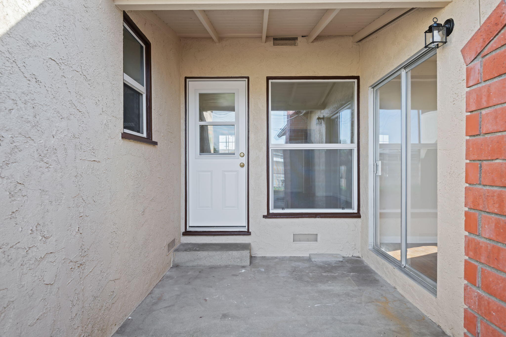 325 North J Street Oxnard, CA 93030 - Photo 23 of 25 a view of an entrance of the house