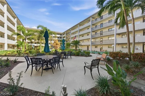 $135,000 | 2121 Collier Avenue, Unit 102, Fort Myers, FL 33901