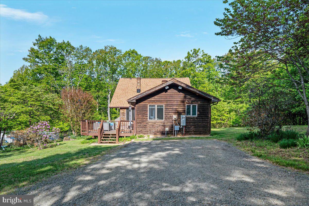 146 Lizzie Mills Road Castleton, VA 22716 - Photo 74 of 91 a view of a house with a yard