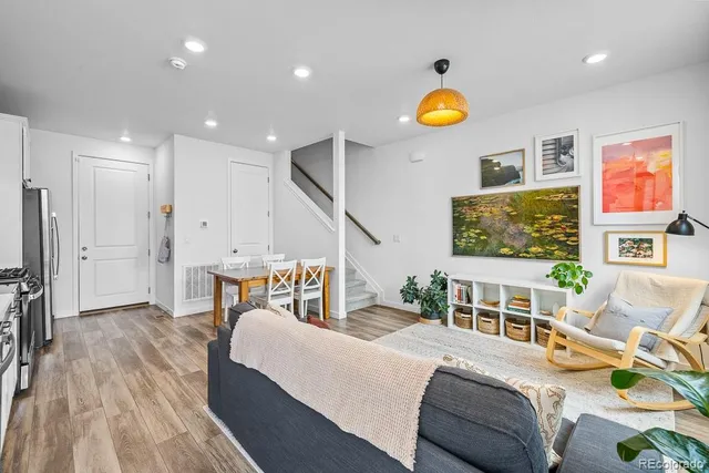 $439,900 | 2044 South Upham Street, Lakewood, CO 80227