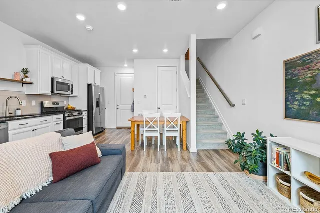 $439,900 | 2044 South Upham Street, Lakewood, CO 80227