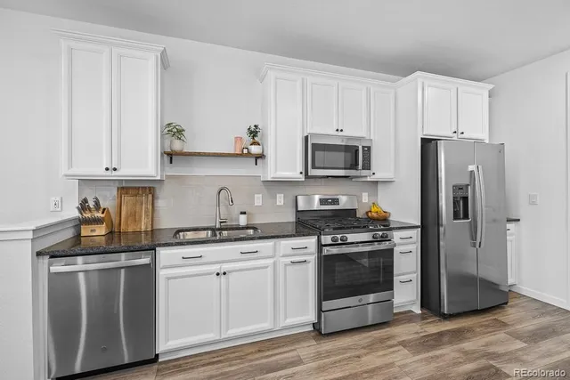 $439,900 | 2044 South Upham Street, Lakewood, CO 80227