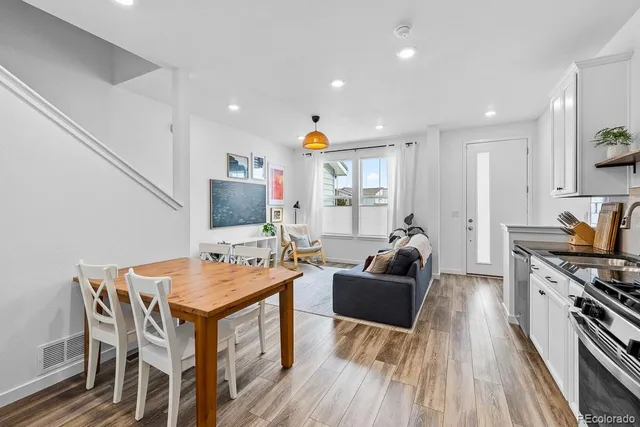 $439,900 | 2044 South Upham Street, Lakewood, CO 80227