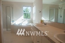 3509 157th Place Southeast Bothell, WA 98012 - Photo 10 of 16 Gallery Image 10