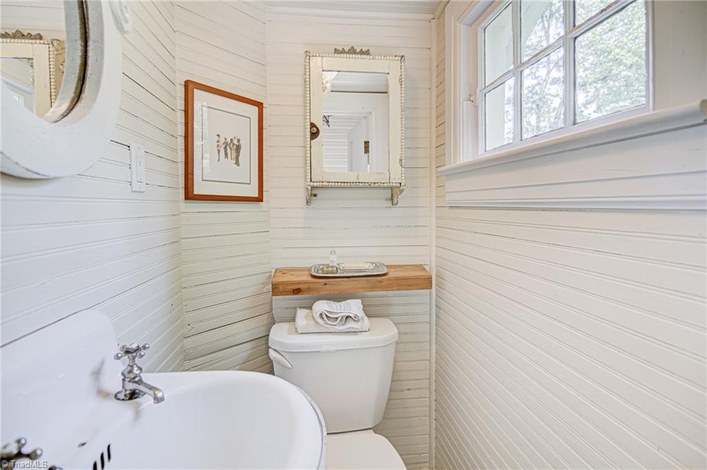 724 Arbor Road Winston-Salem, NC 27104 - Photo 42 of 46 Gallery Image 42
