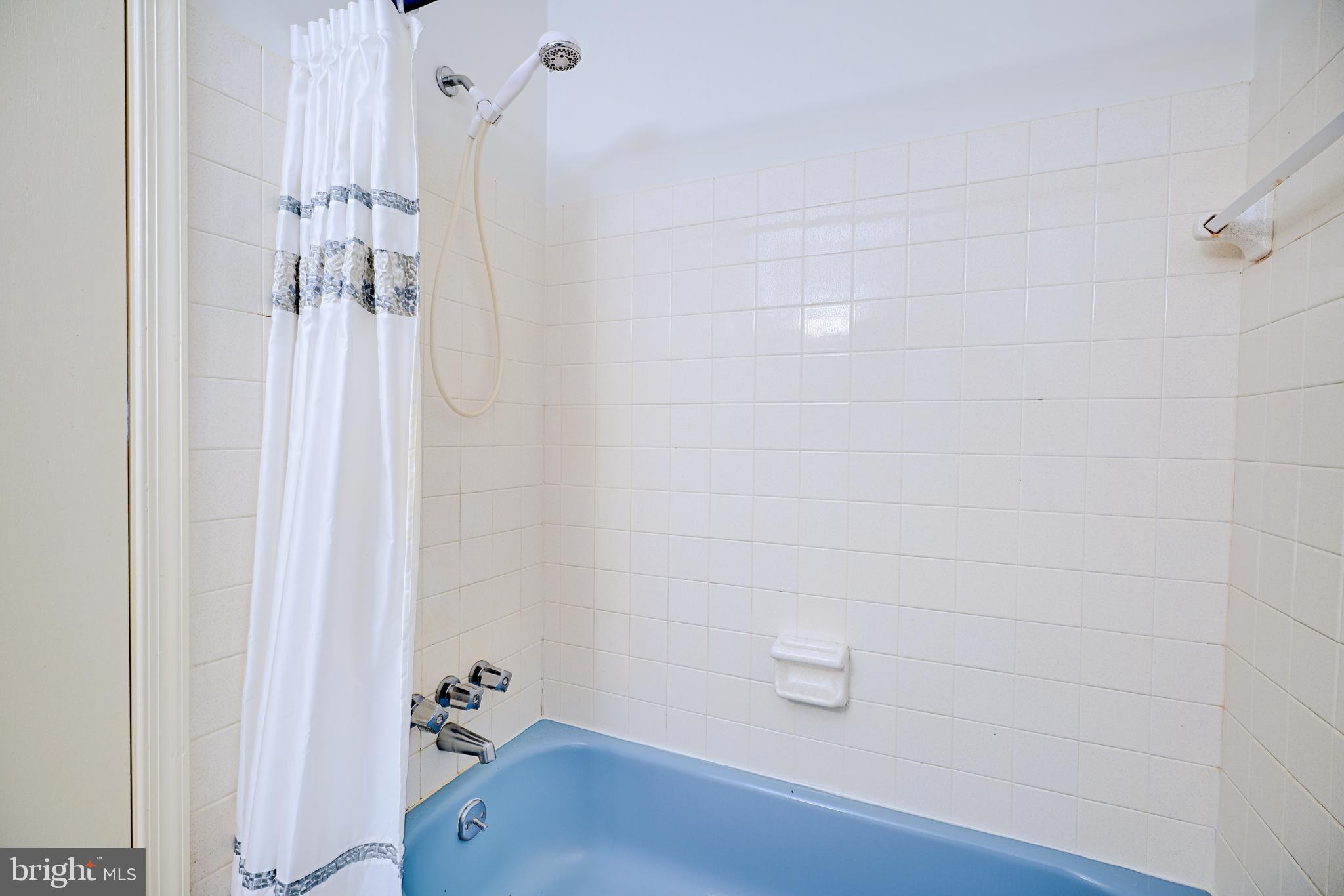 143 Riversedge Drive, Unit CONDO 143 Norristown, PA 19403 - Photo 9 of 16 Gallery Image 9