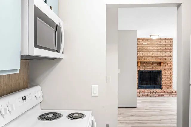 $132,500 | 903 North Linden Street, Unit 17, Normal, IL 61761