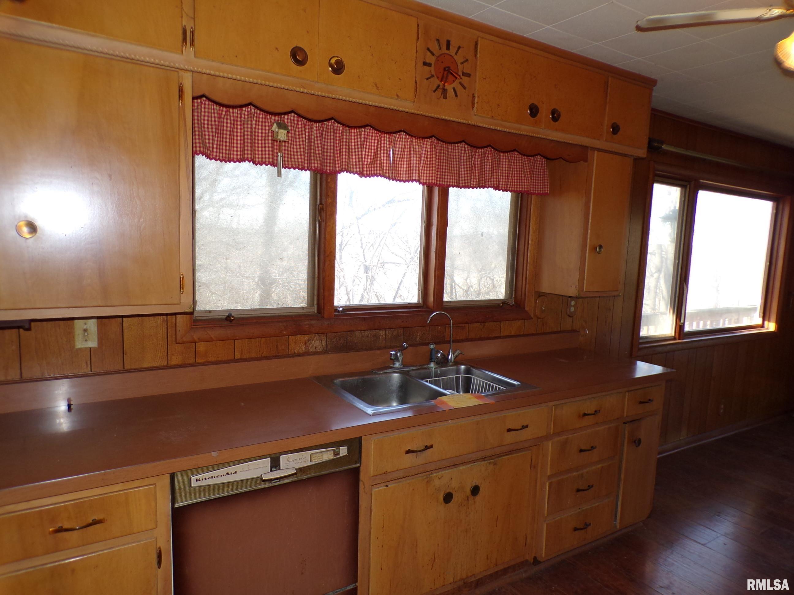 7 Forestview Drive Coal Valley, IL 61240 - Photo 5 of 14