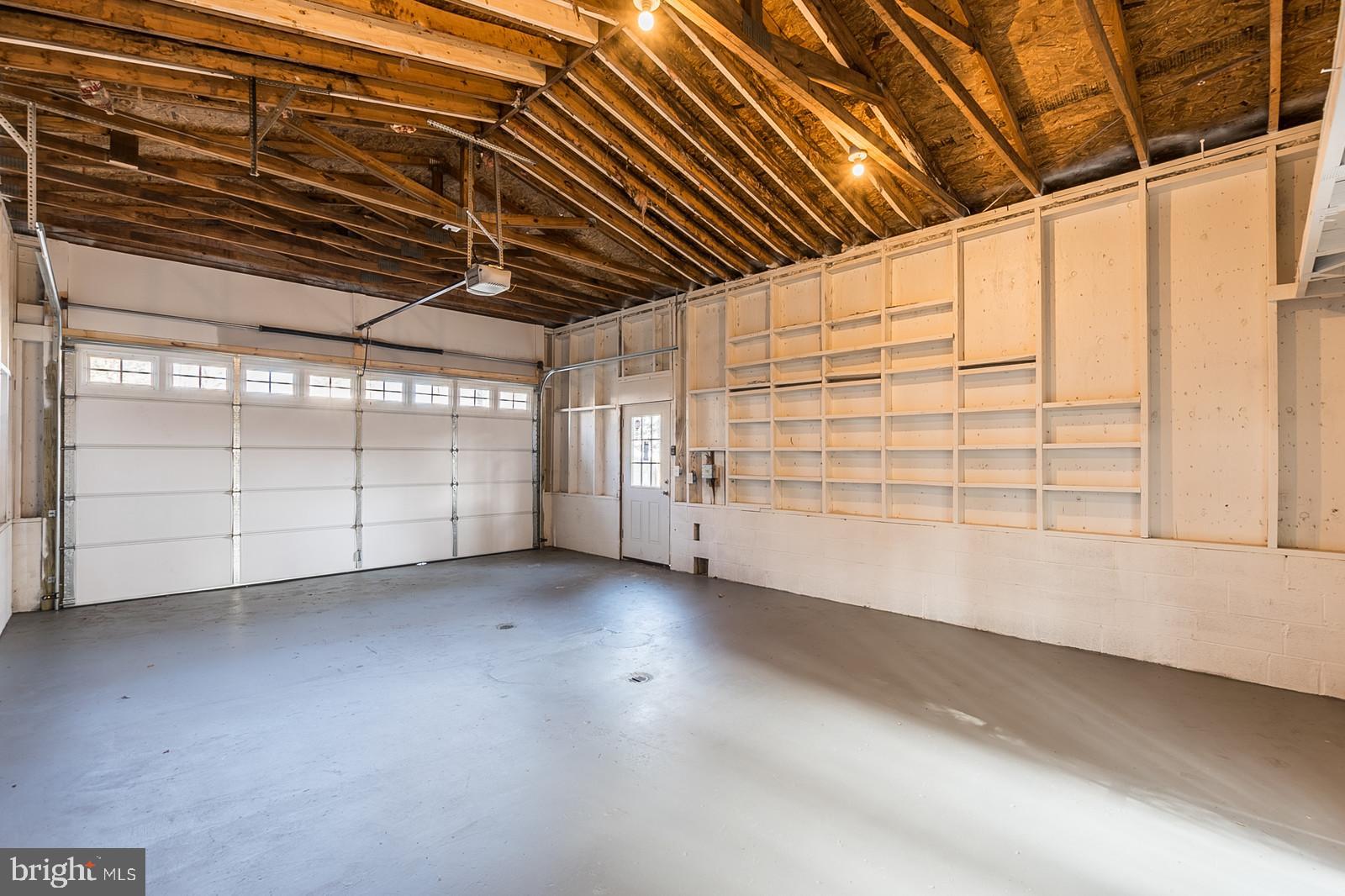 1072 Utterback Store Road Great Falls, VA 22066 - Photo 26 of 30