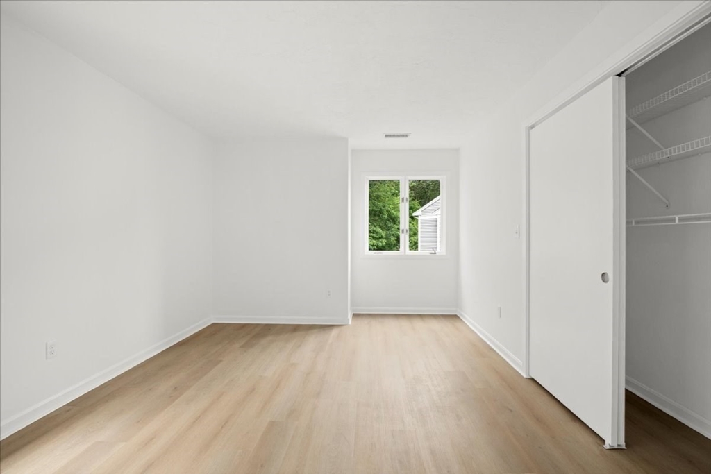 330 Sunderland Road, Unit 48 Worcester, MA 01604 - Photo 14 of 35 Gallery Image 14