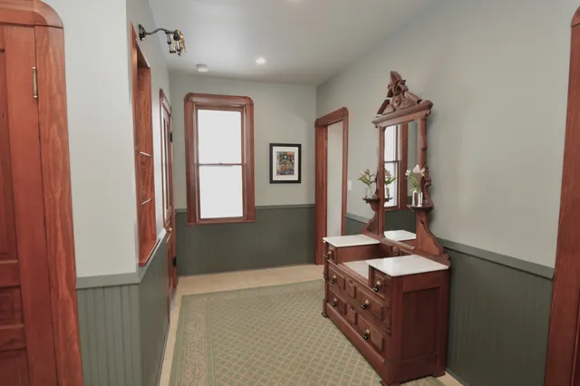 $2,800 | 2626 Union Street, Blue Island, IL 60406