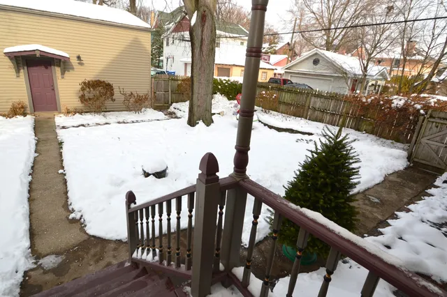 $2,800 | 2626 Union Street, Blue Island, IL 60406