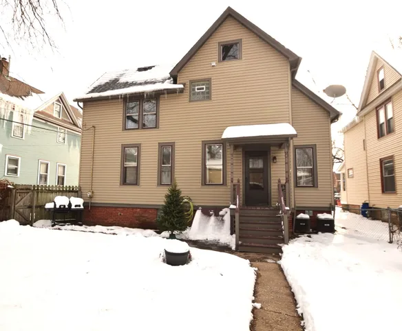 $2,800 | 2626 Union Street, Blue Island, IL 60406