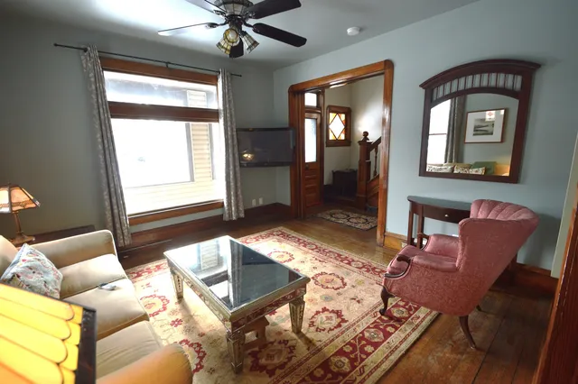 $2,800 | 2626 Union Street, Blue Island, IL 60406