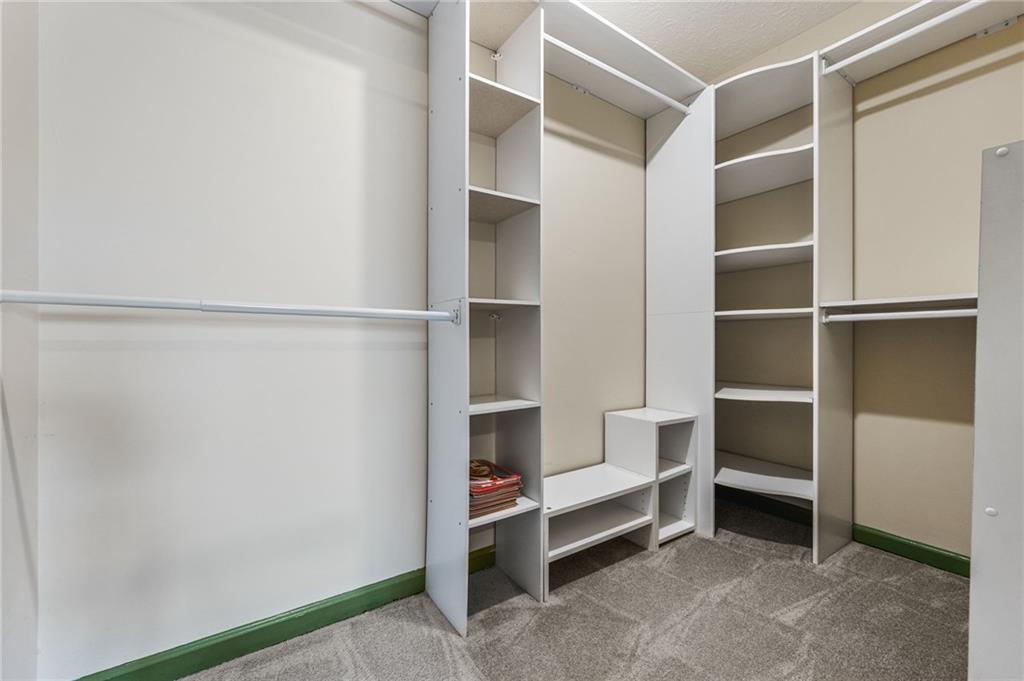 805 Manning Way Southwest Marietta, GA 30064 - Photo 31 of 35 a room with walk in closet