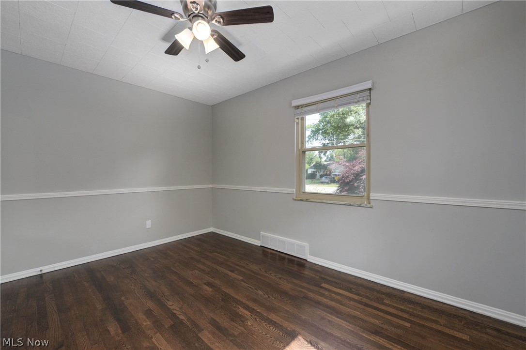 26825 Knickerbocker Road Bay Village, OH 44140 - Photo 18 of 29 Gallery Image 18