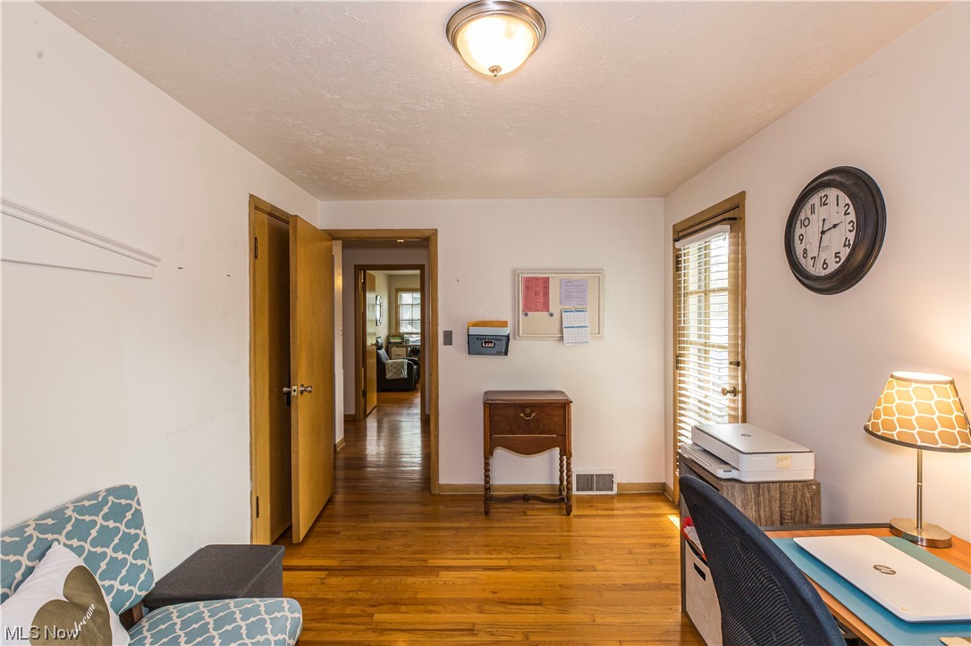 2976 Chadbourne Road Cleveland, OH 44120 - Photo 22 of 34 Gallery Image 22