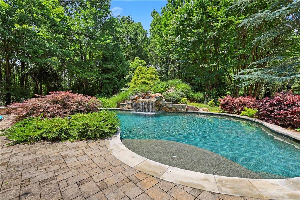 390 Virginia Hills Road Royston, GA 30662 - Photo 5 of 60