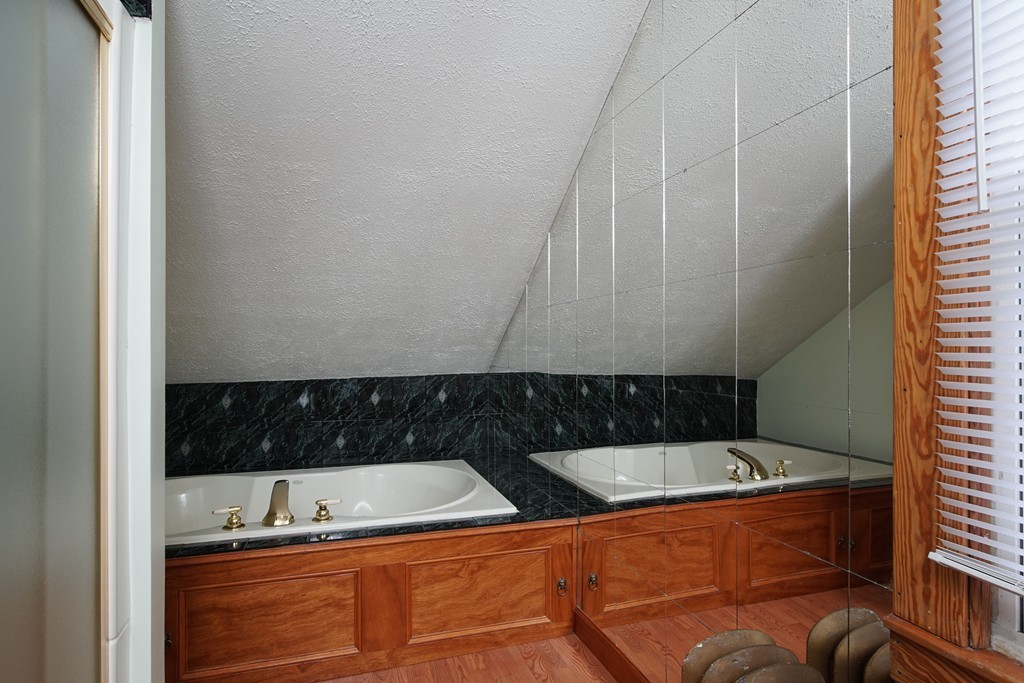 86 Osborne Terrace Springfield, MA 01104 - Photo 19 of 30