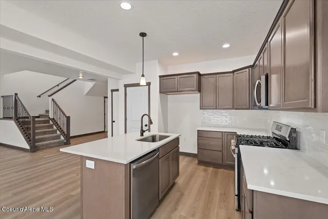 $575,900 | 2711 East Cinder Avenue, Post Falls, ID 83854