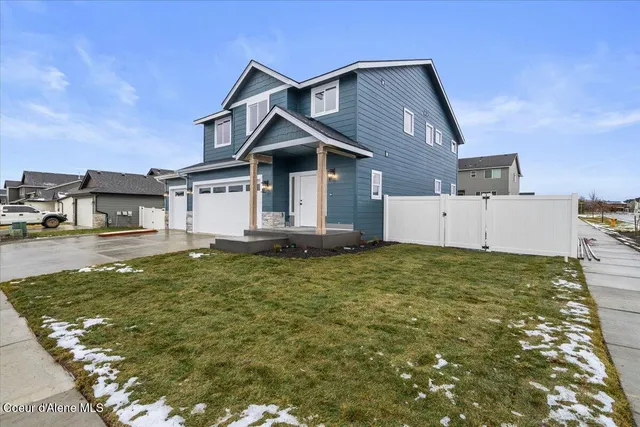 $575,900 | 2711 East Cinder Avenue, Post Falls, ID 83854