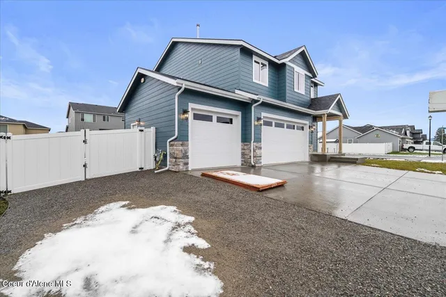 $575,900 | 2711 East Cinder Avenue, Post Falls, ID 83854