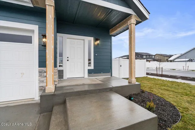 $575,900 | 2711 East Cinder Avenue, Post Falls, ID 83854