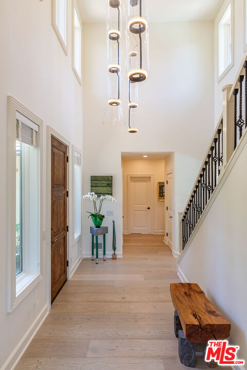1045 Cold Canyon Road Calabasas, CA 91302 - Photo 34 of 51