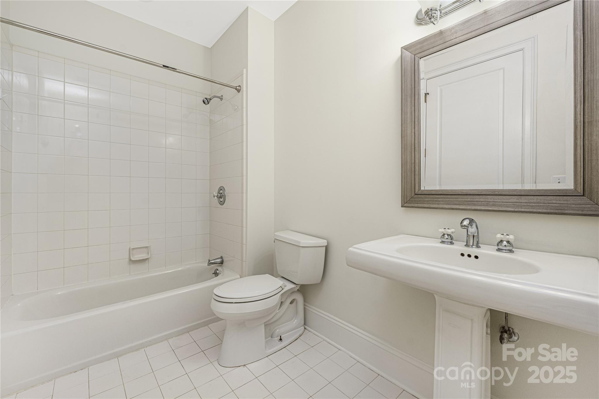 229 North Church Street, Unit 100 Charlotte, NC 28202 - Photo 18 of 48