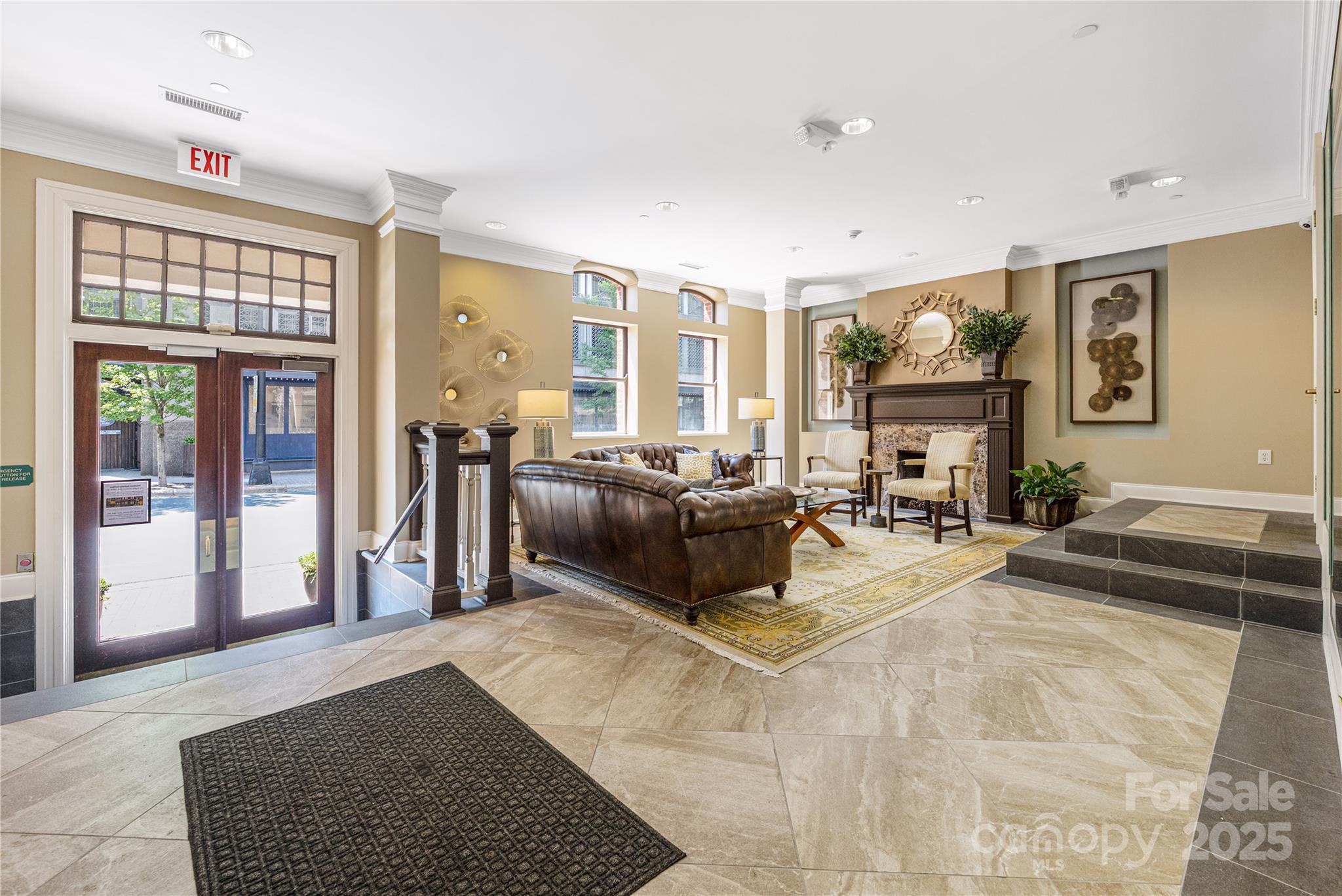 229 North Church Street, Unit 100 Charlotte, NC 28202 - Photo 3 of 48