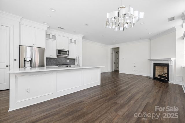 $599,000 | 229 North Church Street, Unit 100, Charlotte, NC 28202