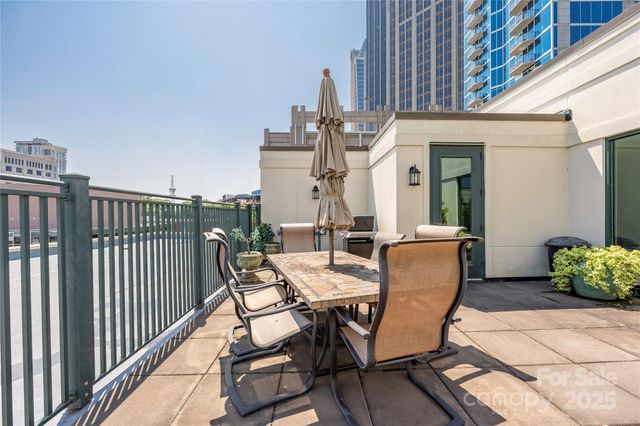 $599,000 | 229 North Church Street, Unit 100, Charlotte, NC 28202