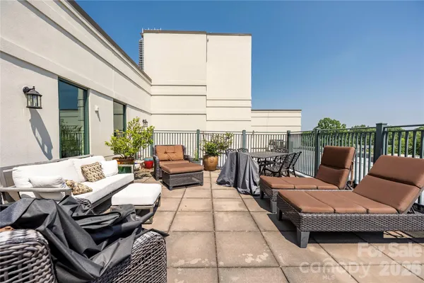 $499,000 | 229 North Church Street, Unit 100, Charlotte, NC 28202