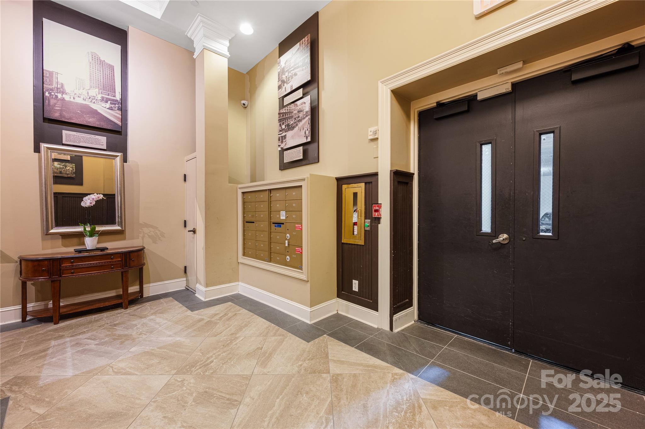 229 North Church Street, Unit 100 Charlotte, NC 28202 - Photo 5 of 48