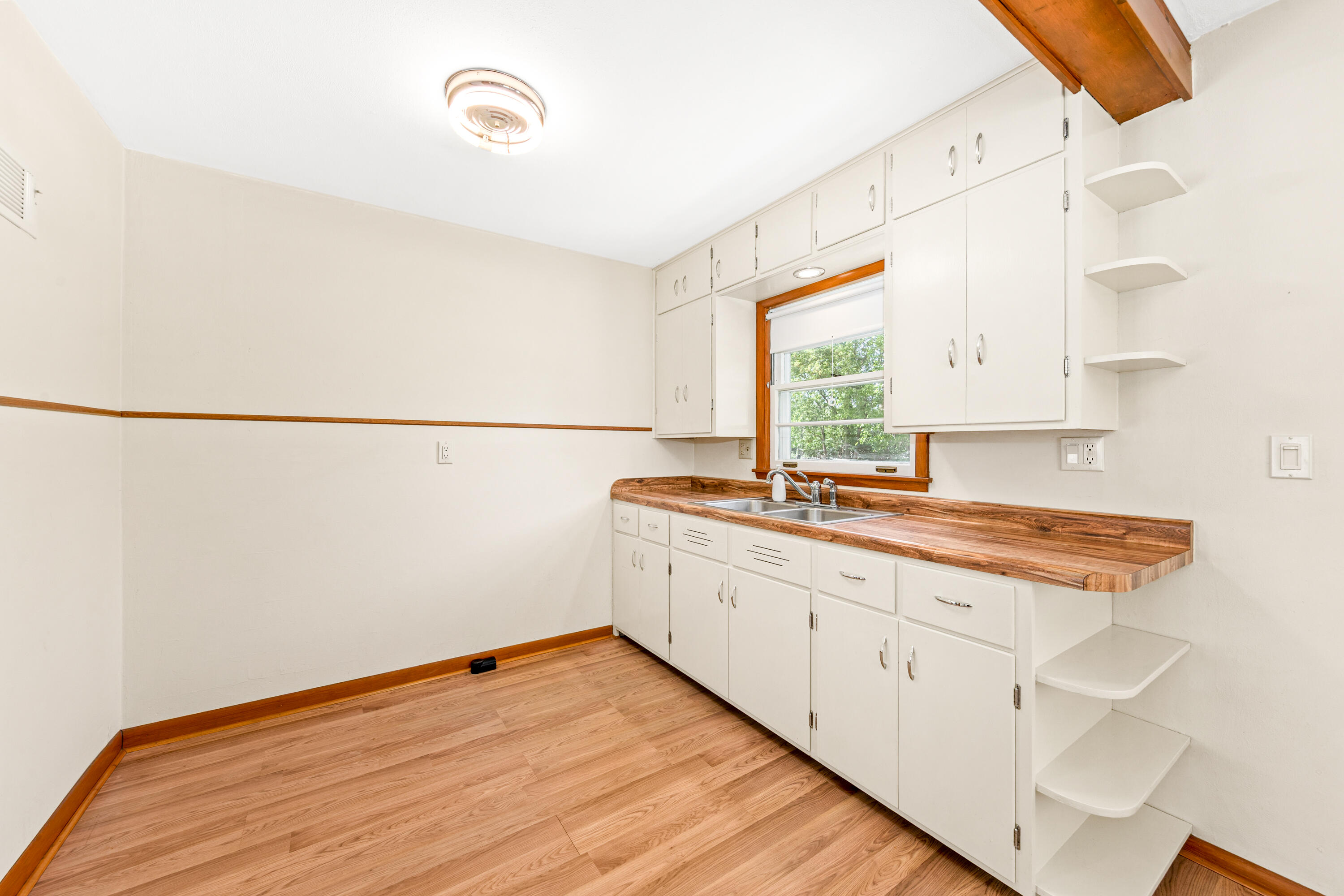34639 Elm Street Summit, WI 53066 - Photo 20 of 45 34639 Elm Street
