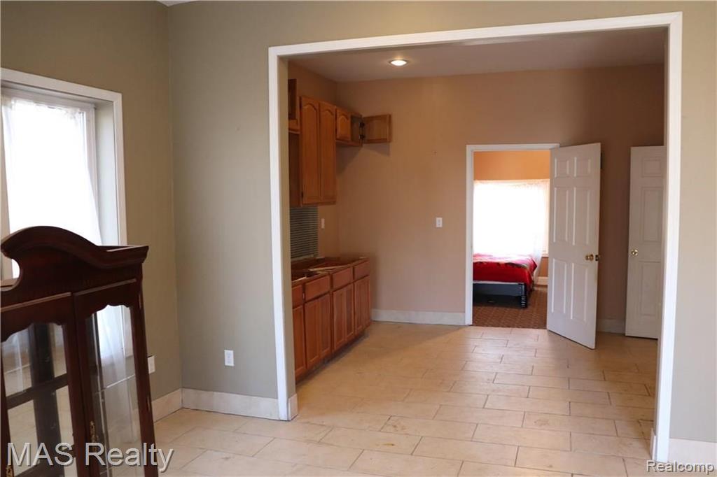 21420 Orchard Lake Road Farmington, MI 48336 - Photo 24 of 27
