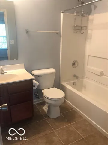 $1,900 | 11705 Chant Lane, Unit 7, Zionsville, IN 46077