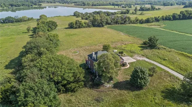 $1,650,000 | 1548 North 800 Road, Baldwin City, KS 66006