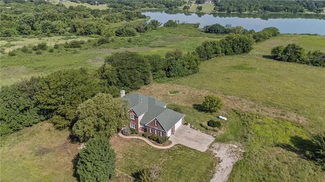 $1,650,000 | 1548 North 800 Road, Baldwin City, KS 66006